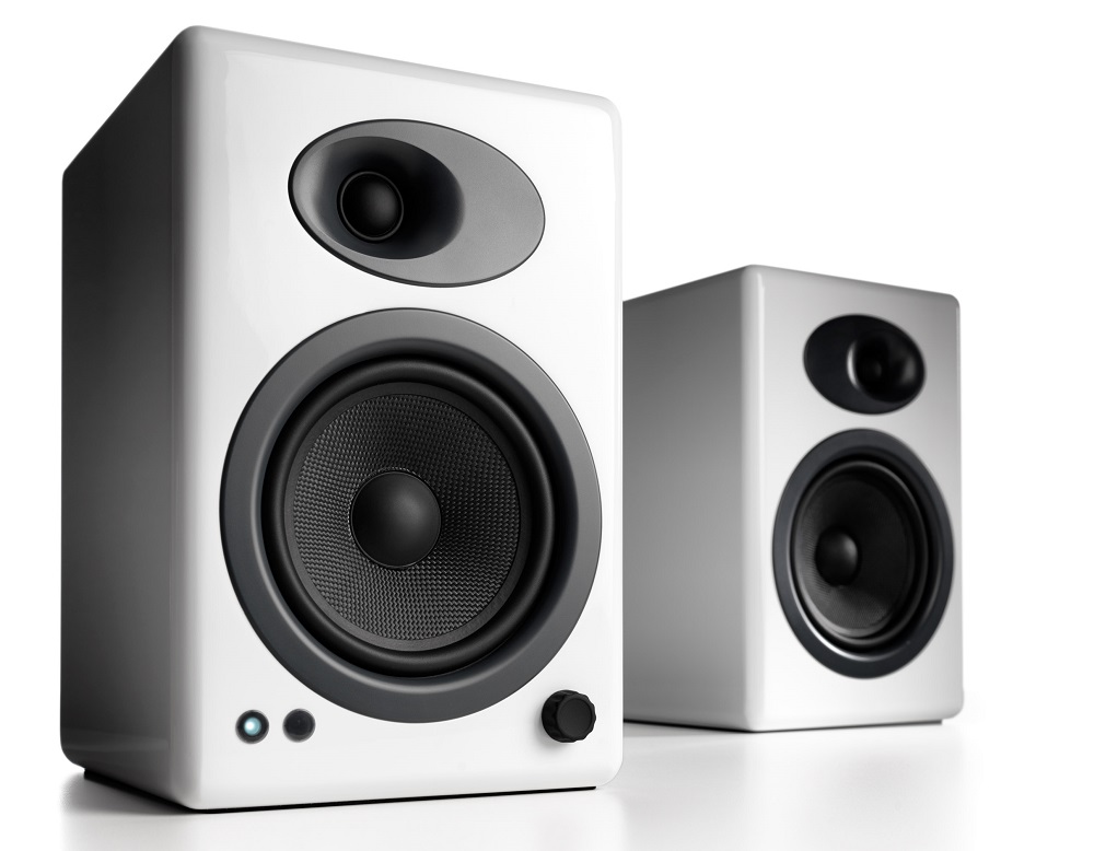 audioengine-a5-classic-powered-bookshelf-speakers-hi-gloss-white