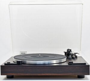 MICRO SEIKI MB-14 2-Speed Belt-Drive Turntable with dust cover