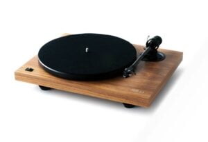 Music Hall MMF-2.3SE Special Edition Walnut Turntable with Spirit Cartridge (Display Model)