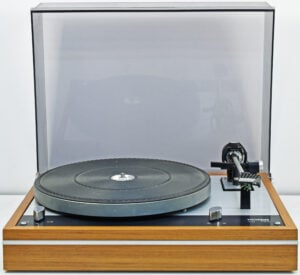 THORENS TD 160 Vintage Turntable with dust cover
