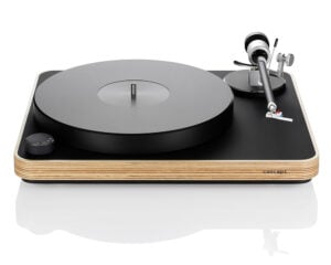 Clearaudio Concept AiR Light Wood Turntable with Satisfy Carbon Fiber Tonearm