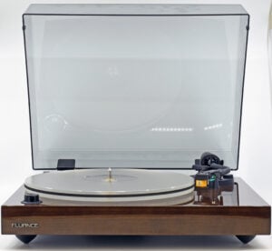 FLUANCE RT85N Reference Turntable w/Nagaoka MP110 Cartridge